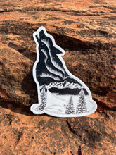 Load image into Gallery viewer, Aurora Wolf