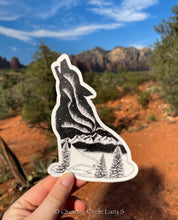 Load image into Gallery viewer, Aurora Wolf